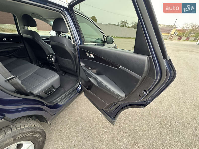 Позашляховик / Кросовер Kia Sorento 2017 в Києві