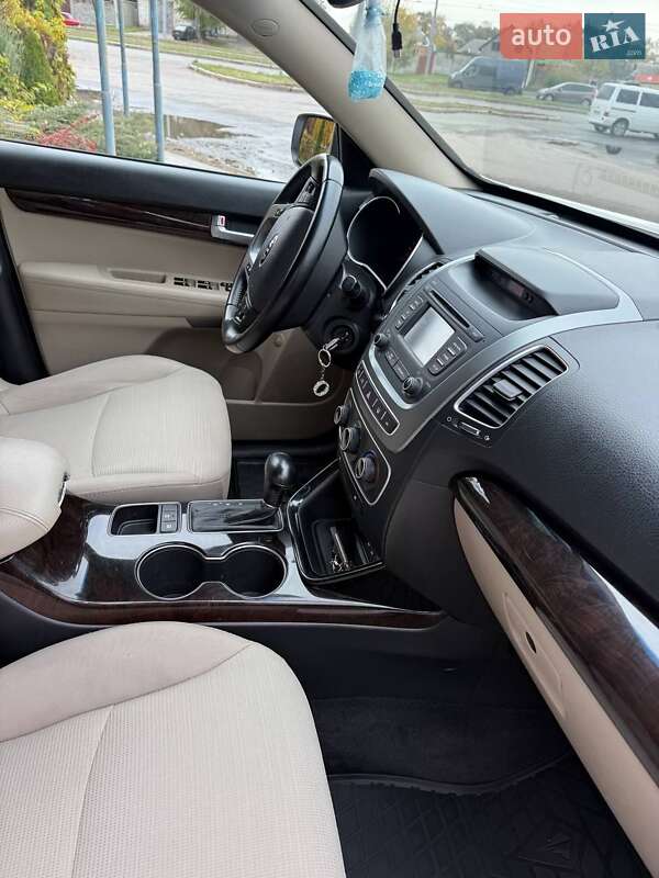 Внедорожник / Кроссовер Kia Sorento 2013 в Харькове фото 24 Внедорожник / Кроссовер Kia Sorento 2013 в Харькове