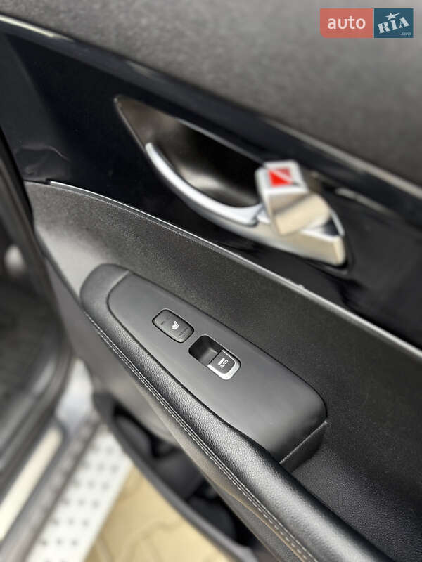 Внедорожник / Кроссовер Kia Sorento 2015 в Луцке фото 44 Внедорожник / Кроссовер Kia Sorento 2015 в Луцке