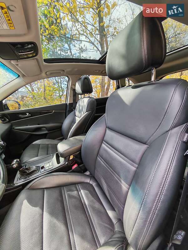 Внедорожник / Кроссовер Kia Sorento 2015 в Могилев-Подольске фото 34 Внедорожник / Кроссовер Kia Sorento 2015 в Могилев-Подольске