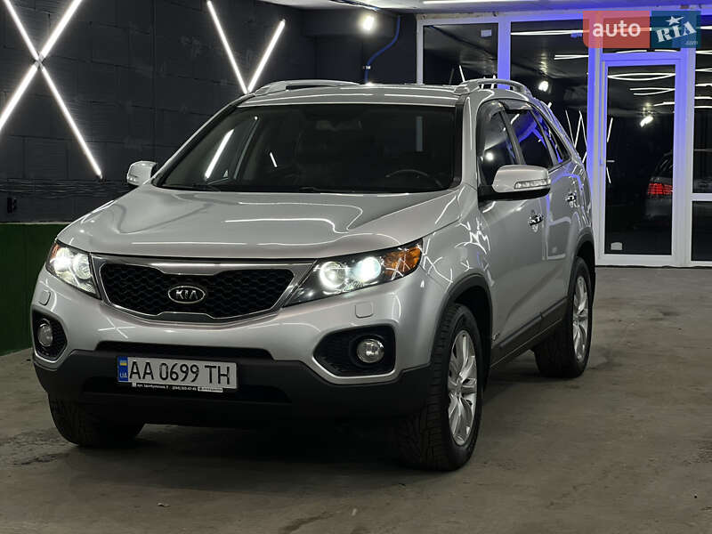 Внедорожник / Кроссовер Kia Sorento 2010 в Киеве