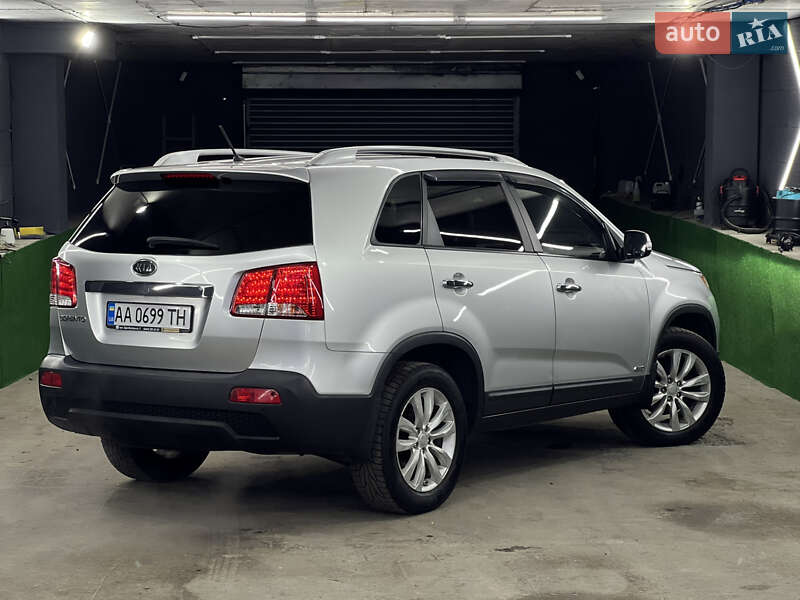 Внедорожник / Кроссовер Kia Sorento 2010 в Киеве