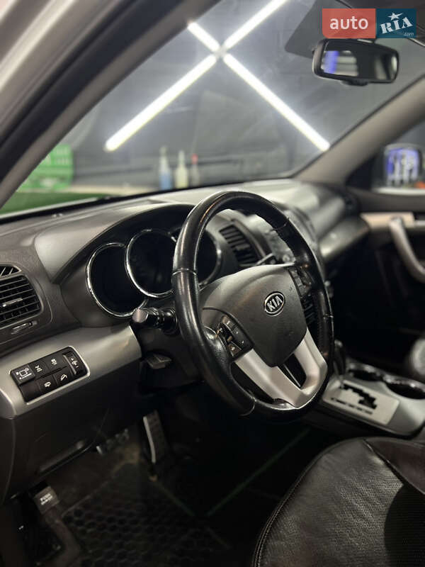 Внедорожник / Кроссовер Kia Sorento 2010 в Киеве