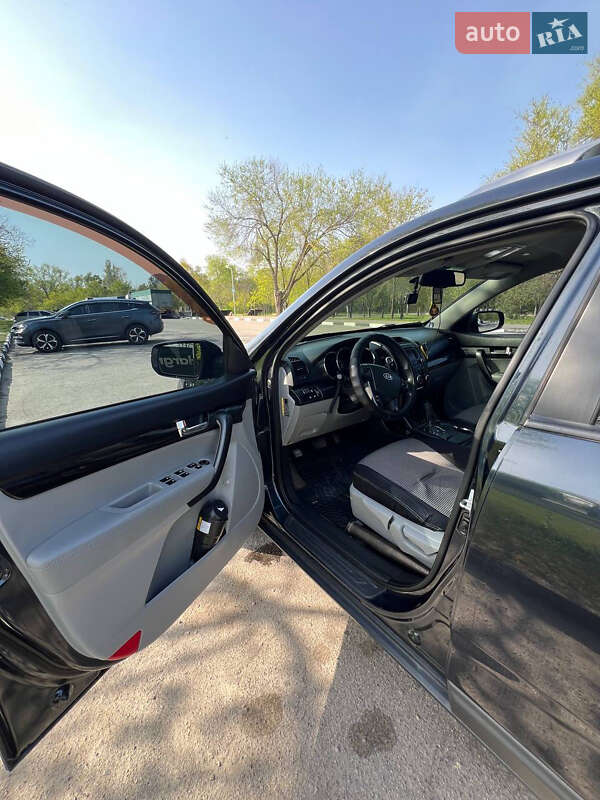 Внедорожник / Кроссовер Kia Sorento 2012 в Ивано-Франковске фото 4 Внедорожник / Кроссовер Kia Sorento 2012 в Ивано-Франковске