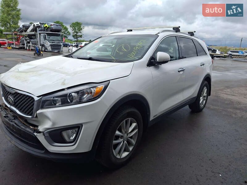 Внедорожник / Кроссовер Kia Sorento 2016 в Киеве