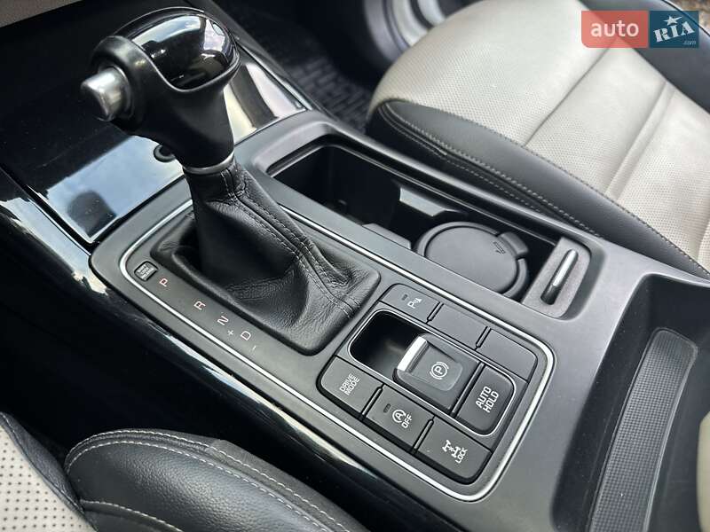 Внедорожник / Кроссовер Kia Sorento 2016 в Днепре