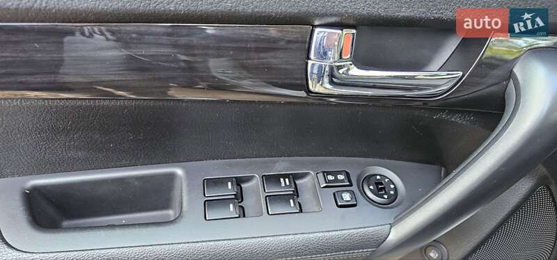 Позашляховик / Кросовер Kia Sorento 2013 в Києві фото 11 Позашляховик / Кросовер Kia Sorento 2013 в Києві