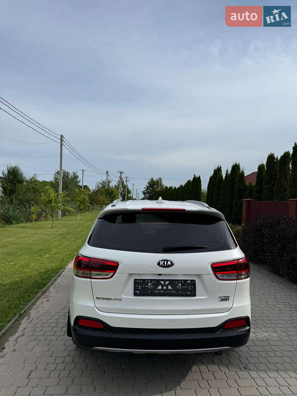 Позашляховик / Кросовер Kia Sorento 2015 в Львові