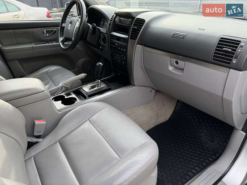 Позашляховик / Кросовер Kia Sorento 2004 в Чернівцях