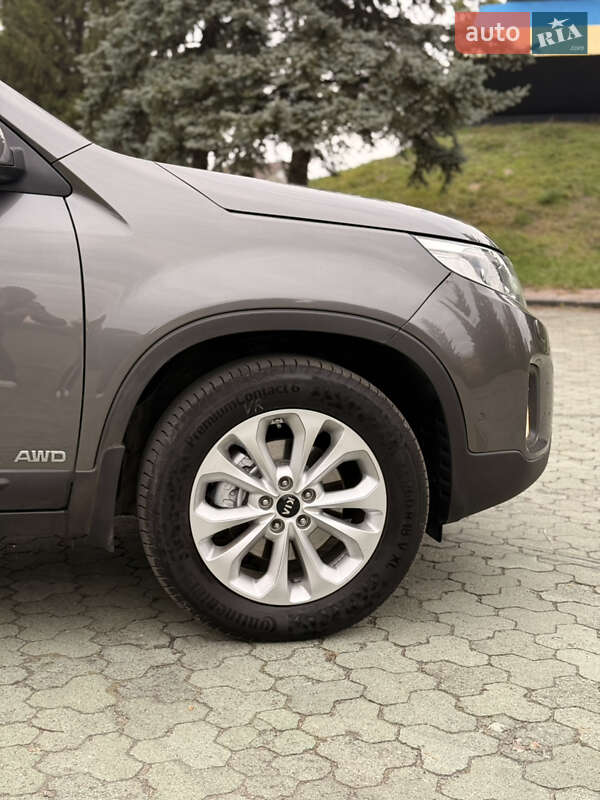 Позашляховик / Кросовер Kia Sorento 2014 в Дубні