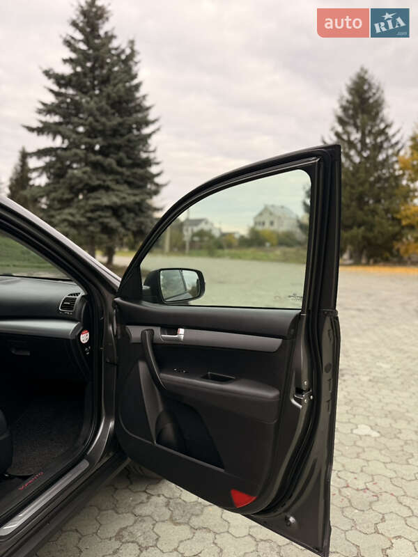 Позашляховик / Кросовер Kia Sorento 2014 в Дубні