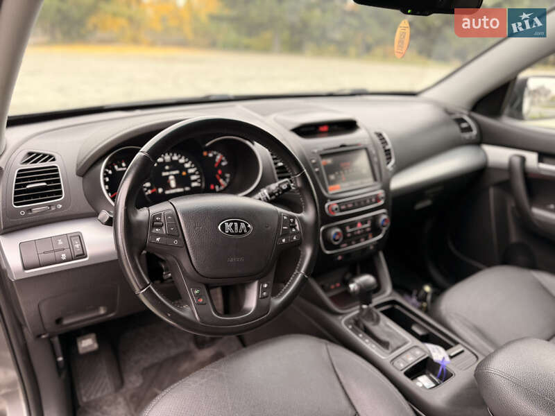 Позашляховик / Кросовер Kia Sorento 2014 в Дубні