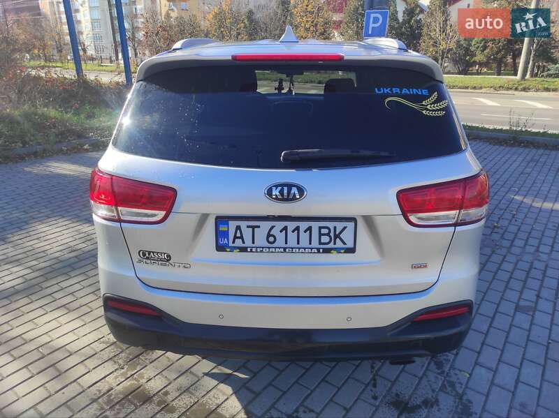 Позашляховик / Кросовер Kia Sorento 2016 в Івано-Франківську