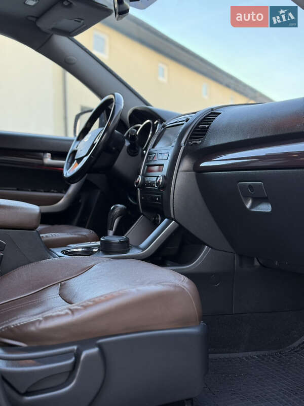 Внедорожник / Кроссовер Kia Sorento 2010 в Самборе