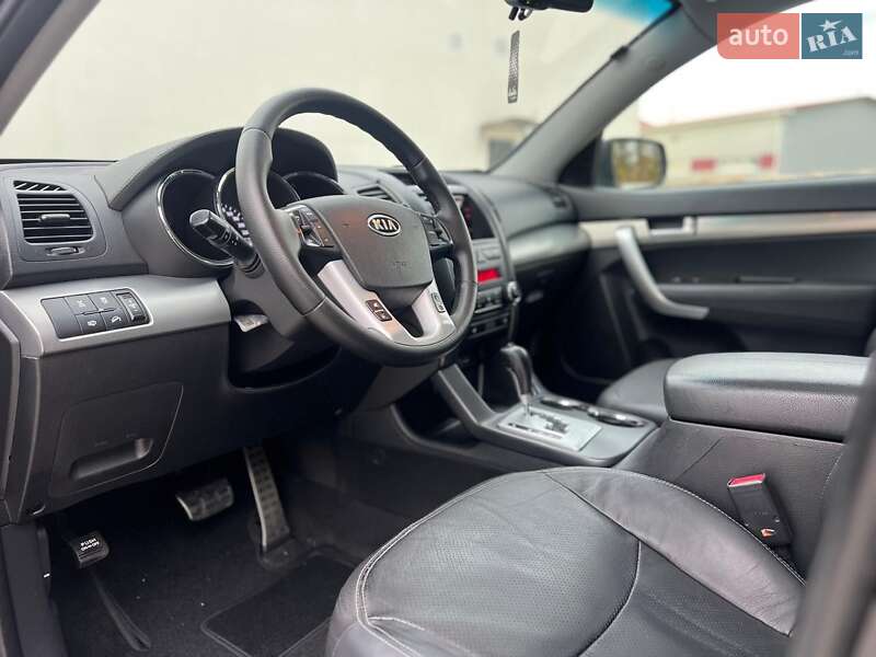 Внедорожник / Кроссовер Kia Sorento 2011 в Луцке