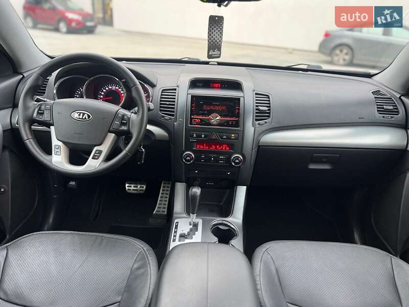 Внедорожник / Кроссовер Kia Sorento 2011 в Луцке