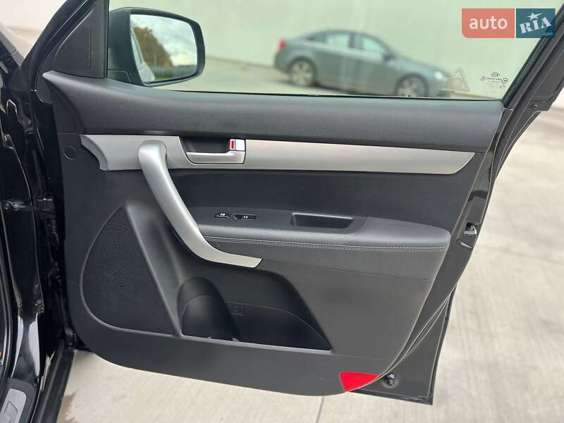 Внедорожник / Кроссовер Kia Sorento 2011 в Луцке