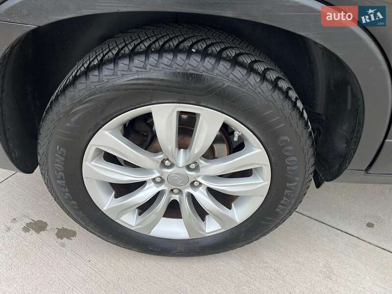 Внедорожник / Кроссовер Kia Sorento 2011 в Луцке