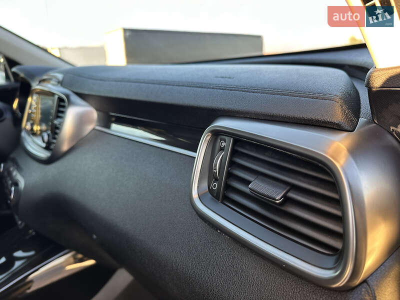 Позашляховик / Кросовер Kia Sorento 2015 в Дубні фото 59 Позашляховик / Кросовер Kia Sorento 2015 в Дубні