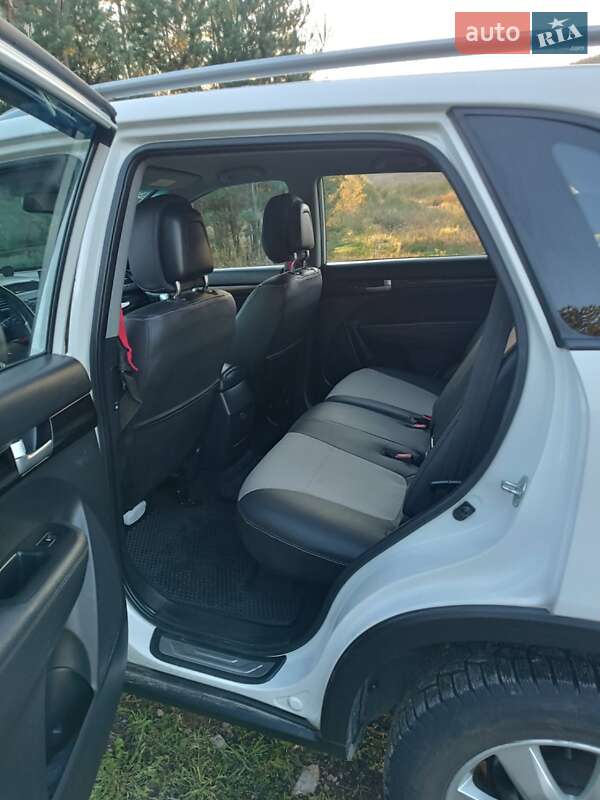 Внедорожник / Кроссовер Kia Sorento 2009 в Ивано-Франковске фото 4 Внедорожник / Кроссовер Kia Sorento 2009 в Ивано-Франковске