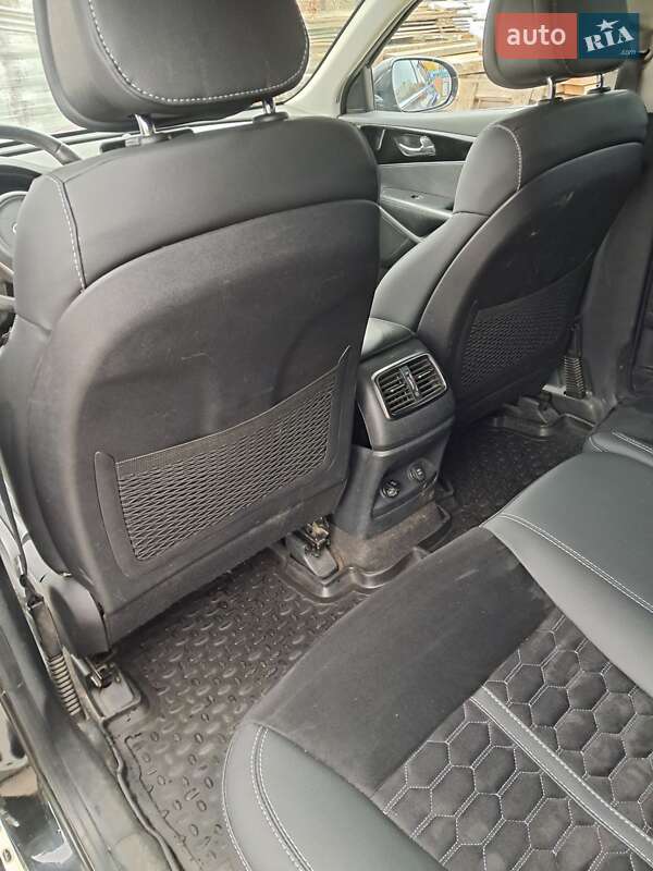 Внедорожник / Кроссовер Kia Sorento 2015 в Ровно