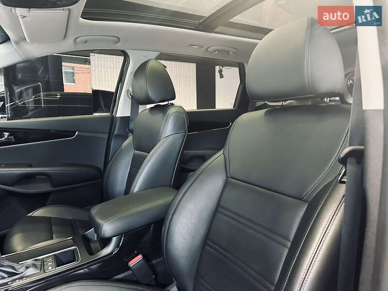Внедорожник / Кроссовер Kia Sorento 2018 в Киеве фото 23 Внедорожник / Кроссовер Kia Sorento 2018 в Киеве