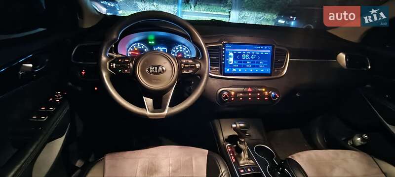 Позашляховик / Кросовер Kia Sorento 2015 в Києві