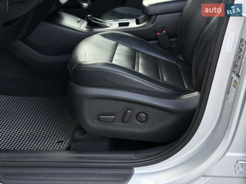 Внедорожник / Кроссовер Kia Sorento 2017 в Владимире фото 19 Внедорожник / Кроссовер Kia Sorento 2017 в Владимире