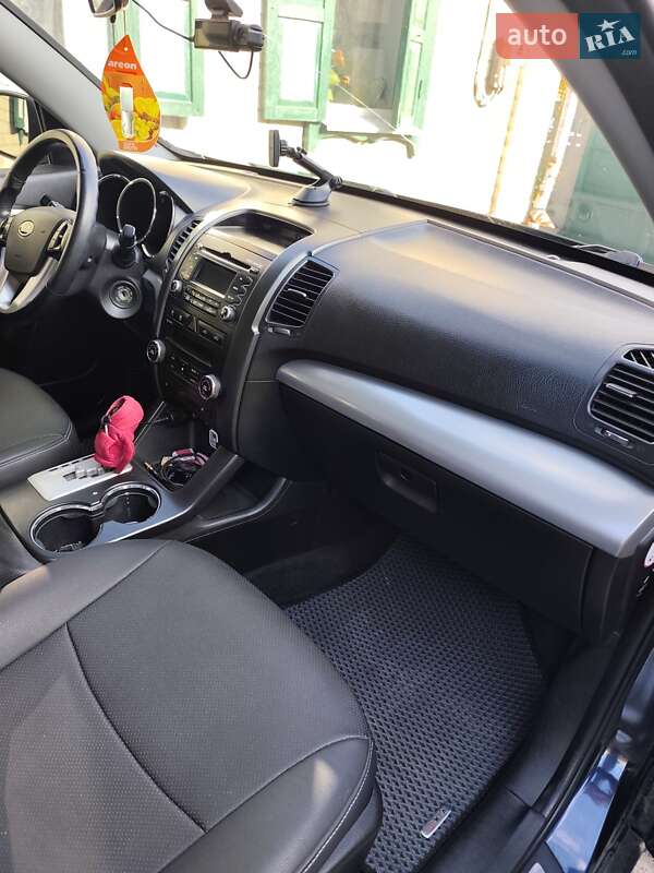 Внедорожник / Кроссовер Kia Sorento 2009 в Новомосковске фото 7 Внедорожник / Кроссовер Kia Sorento 2009 в Новомосковске