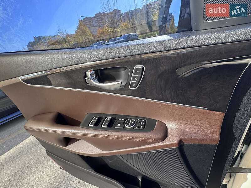 Внедорожник / Кроссовер Kia Sorento 2015 в Киеве фото 6 Внедорожник / Кроссовер Kia Sorento 2015 в Киеве