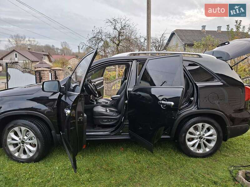 Позашляховик / Кросовер Kia Sorento 2012 в Чернівцях