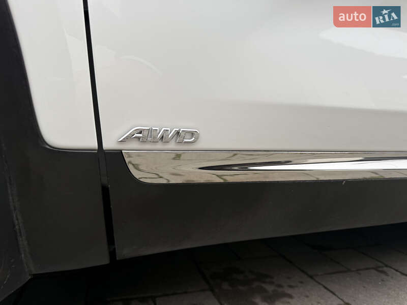 Внедорожник / Кроссовер Kia Sorento 2016 в Ровно