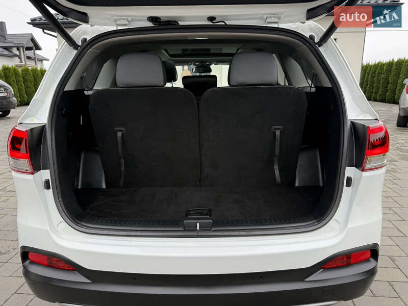 Внедорожник / Кроссовер Kia Sorento 2016 в Ровно