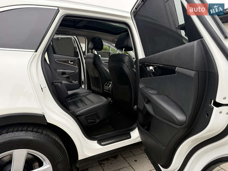 Внедорожник / Кроссовер Kia Sorento 2016 в Ровно