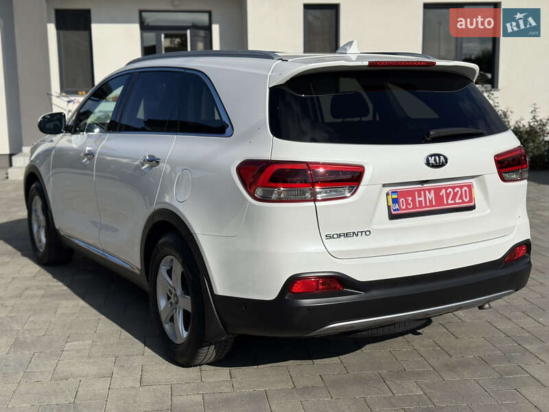 Внедорожник / Кроссовер Kia Sorento 2016 в Ровно