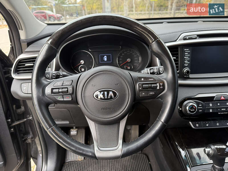 Внедорожник / Кроссовер Kia Sorento 2017 в Одессе фото 17 Внедорожник / Кроссовер Kia Sorento 2017 в Одессе
