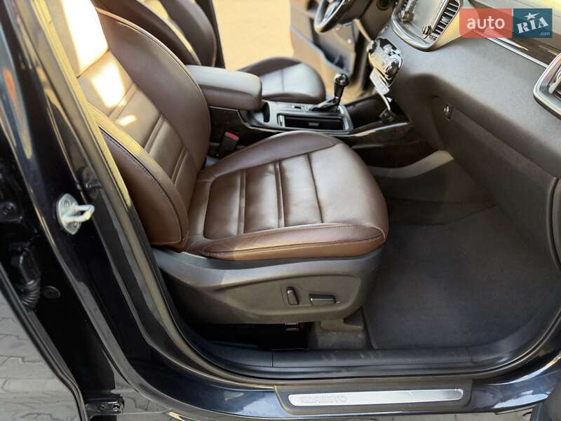 Внедорожник / Кроссовер Kia Sorento 2017 в Одессе