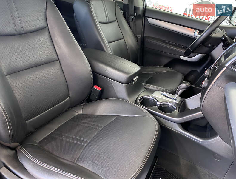 Внедорожник / Кроссовер Kia Sorento 2012 в Львове фото 8 Внедорожник / Кроссовер Kia Sorento 2012 в Львове