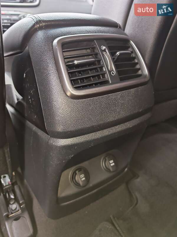 Внедорожник / Кроссовер Kia Sorento 2015 в Могилев-Подольске