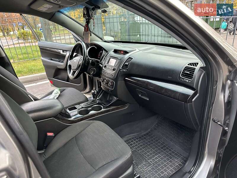 Внедорожник / Кроссовер Kia Sorento 2014 в Киеве