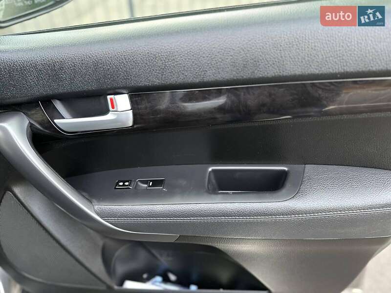 Внедорожник / Кроссовер Kia Sorento 2014 в Киеве