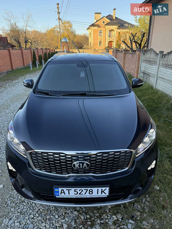 Позашляховик / Кросовер Kia Sorento 2017 в Івано-Франківську
