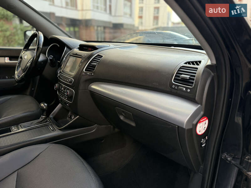 Внедорожник / Кроссовер Kia Sorento 2012 в Ивано-Франковске