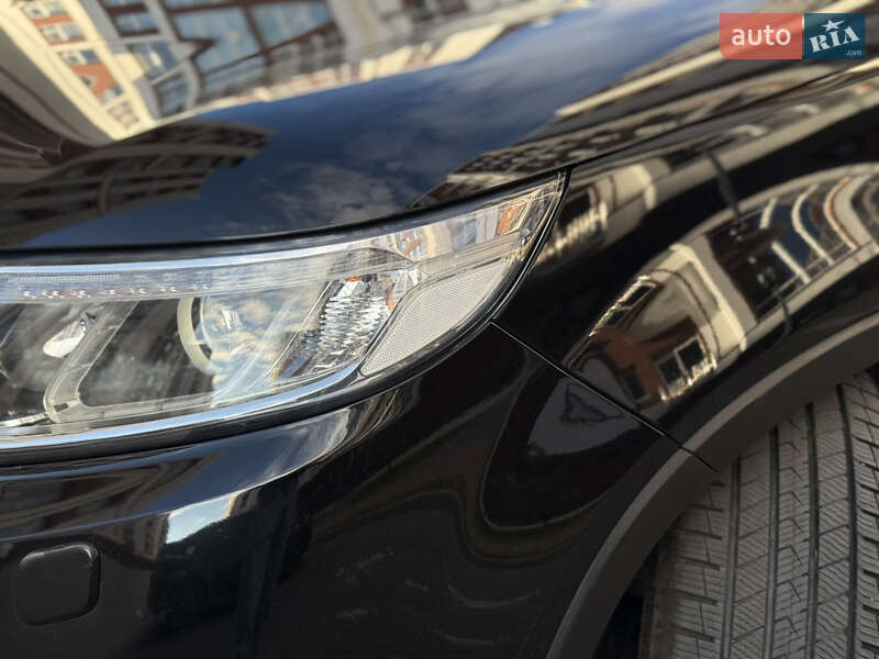 Внедорожник / Кроссовер Kia Sorento 2012 в Ивано-Франковске