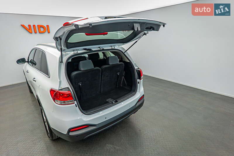 Позашляховик / Кросовер Kia Sorento 2016 в Києві