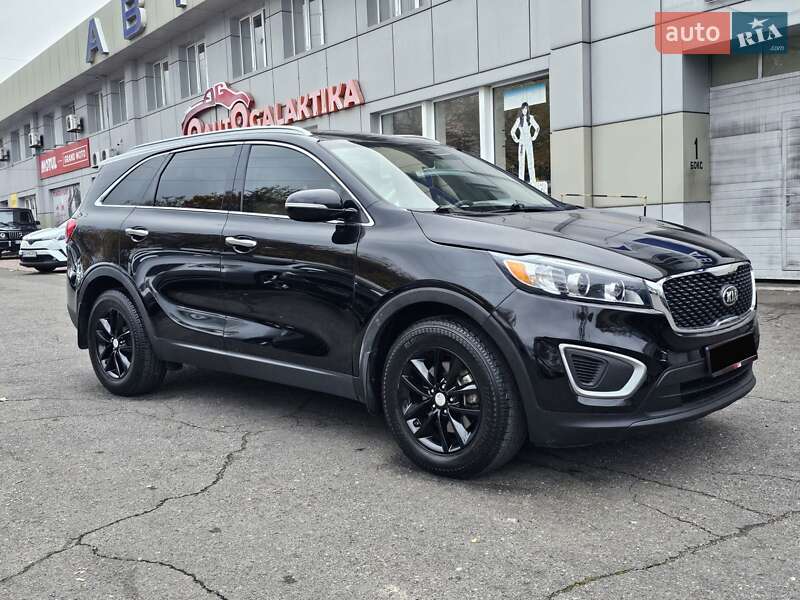 Внедорожник / Кроссовер Kia Sorento 2017 в Одессе