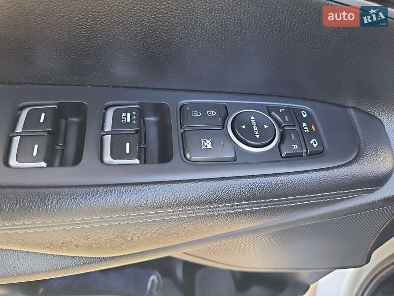 Позашляховик / Кросовер Kia Sorento 2015 в Ізмаїлі