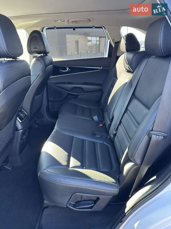 Внедорожник / Кроссовер Kia Sorento 2016 в Луцке фото 20 Внедорожник / Кроссовер Kia Sorento 2016 в Луцке