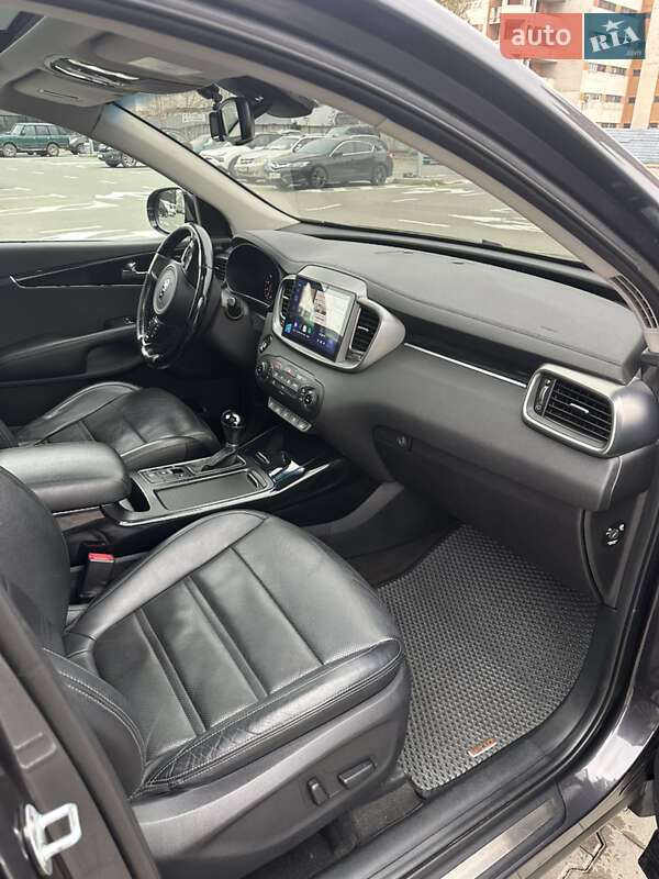 Позашляховик / Кросовер Kia Sorento 2015 в Києві фото 18 Позашляховик / Кросовер Kia Sorento 2015 в Києві