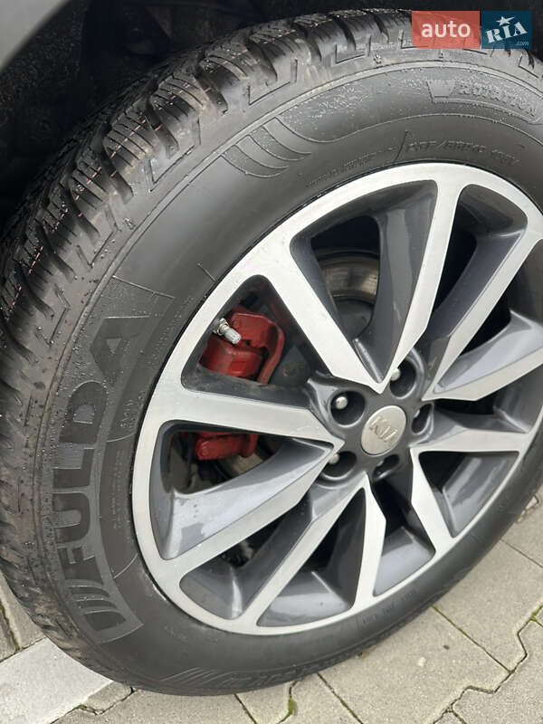 Позашляховик / Кросовер Kia Sorento 2015 в Києві фото 23 Позашляховик / Кросовер Kia Sorento 2015 в Києві